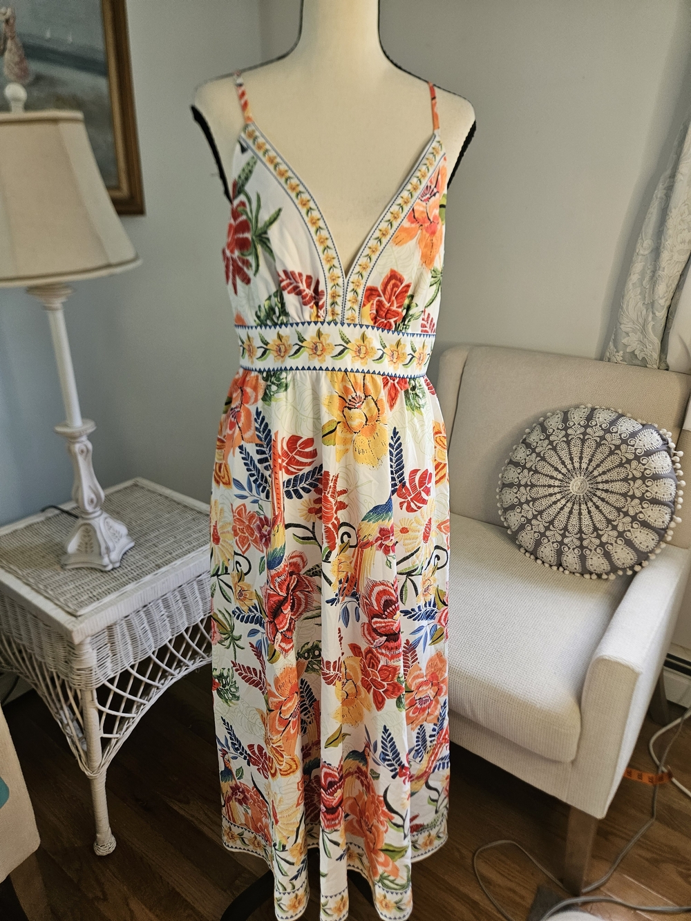 Cupshe White Floral V-Neck Maxi Dress with Multicolor Print